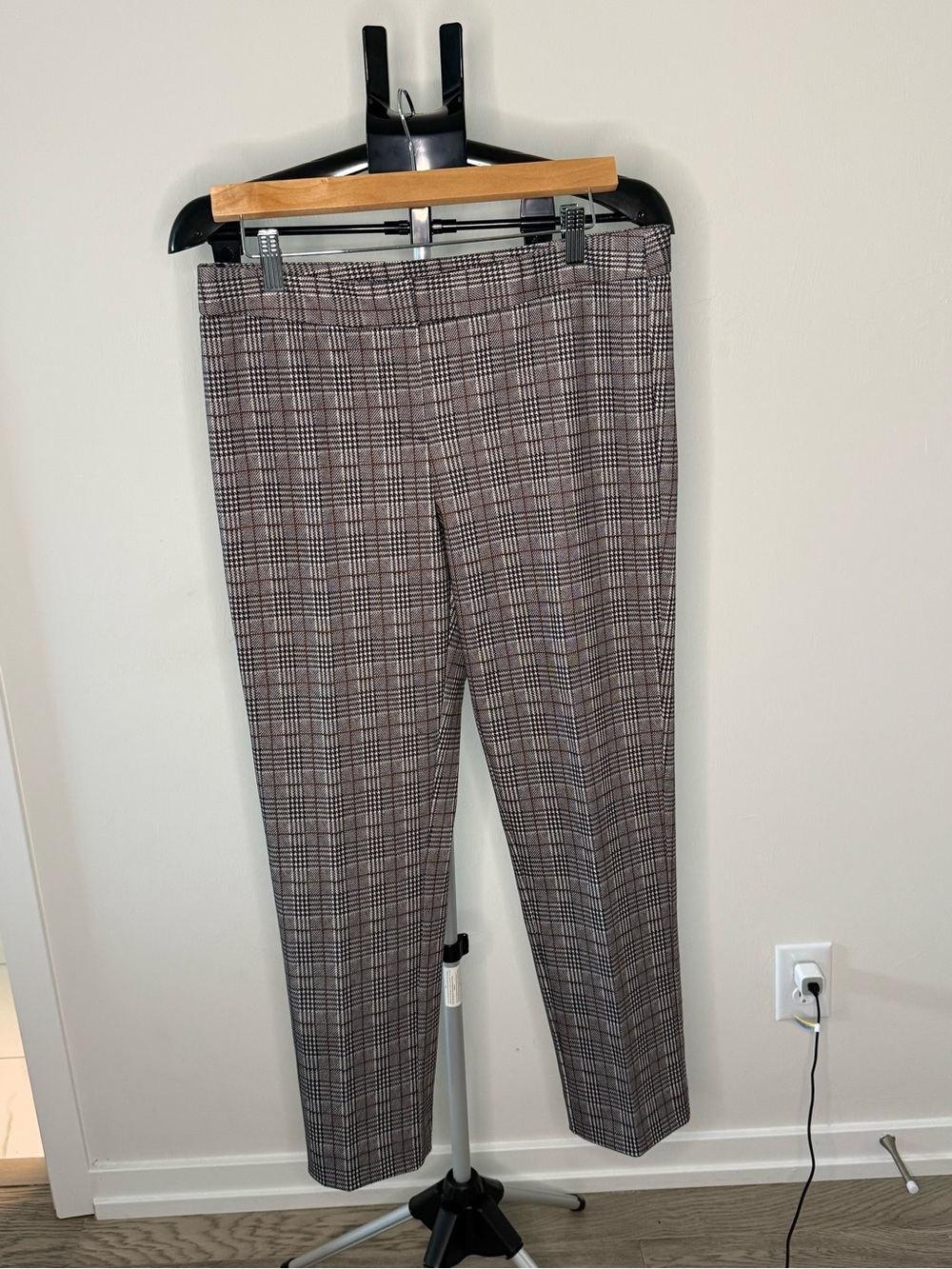 Amanda + Chelsea Plaid Ankle Dress Pants Size 8 Brown Black Stretch - Picture 2 of 10